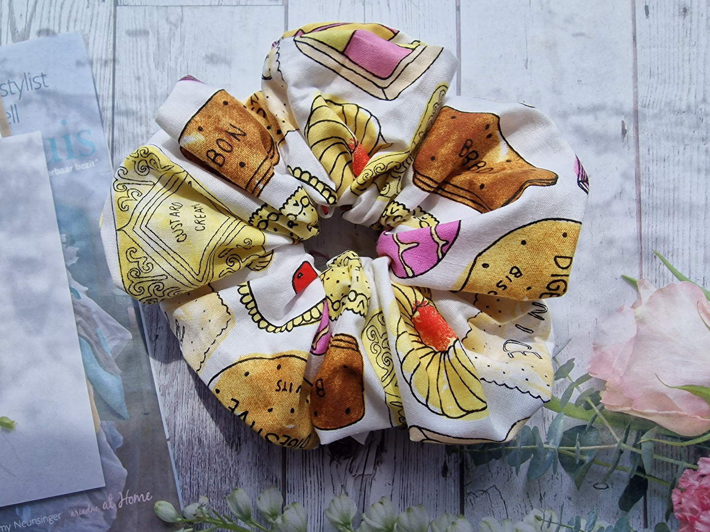 Biscuits Cotton Scrunchie