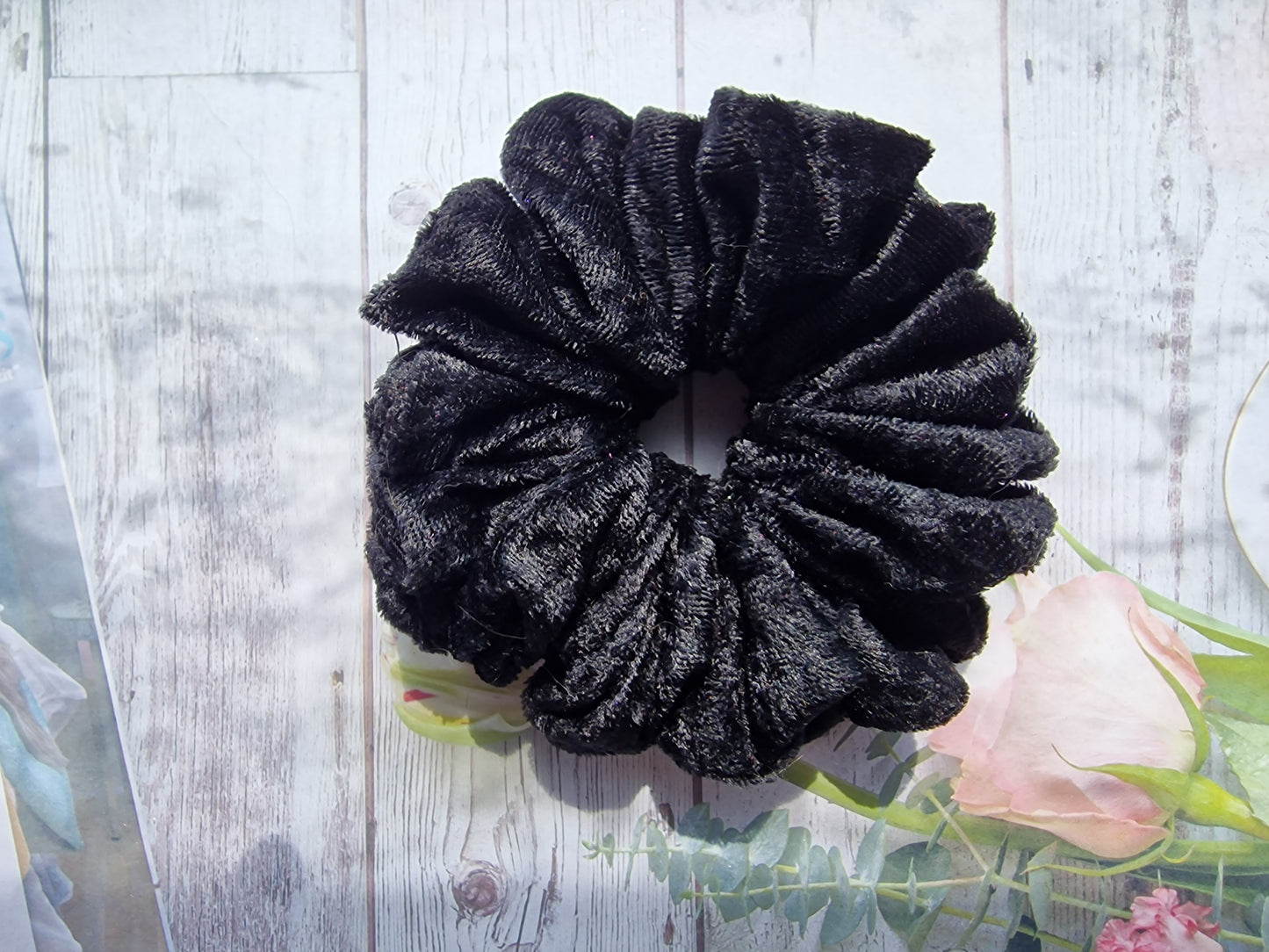 Velvet Scrunchie Black