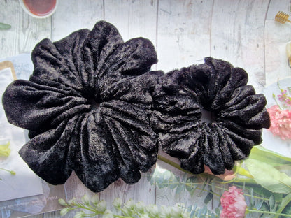 Velvet Scrunchie Black